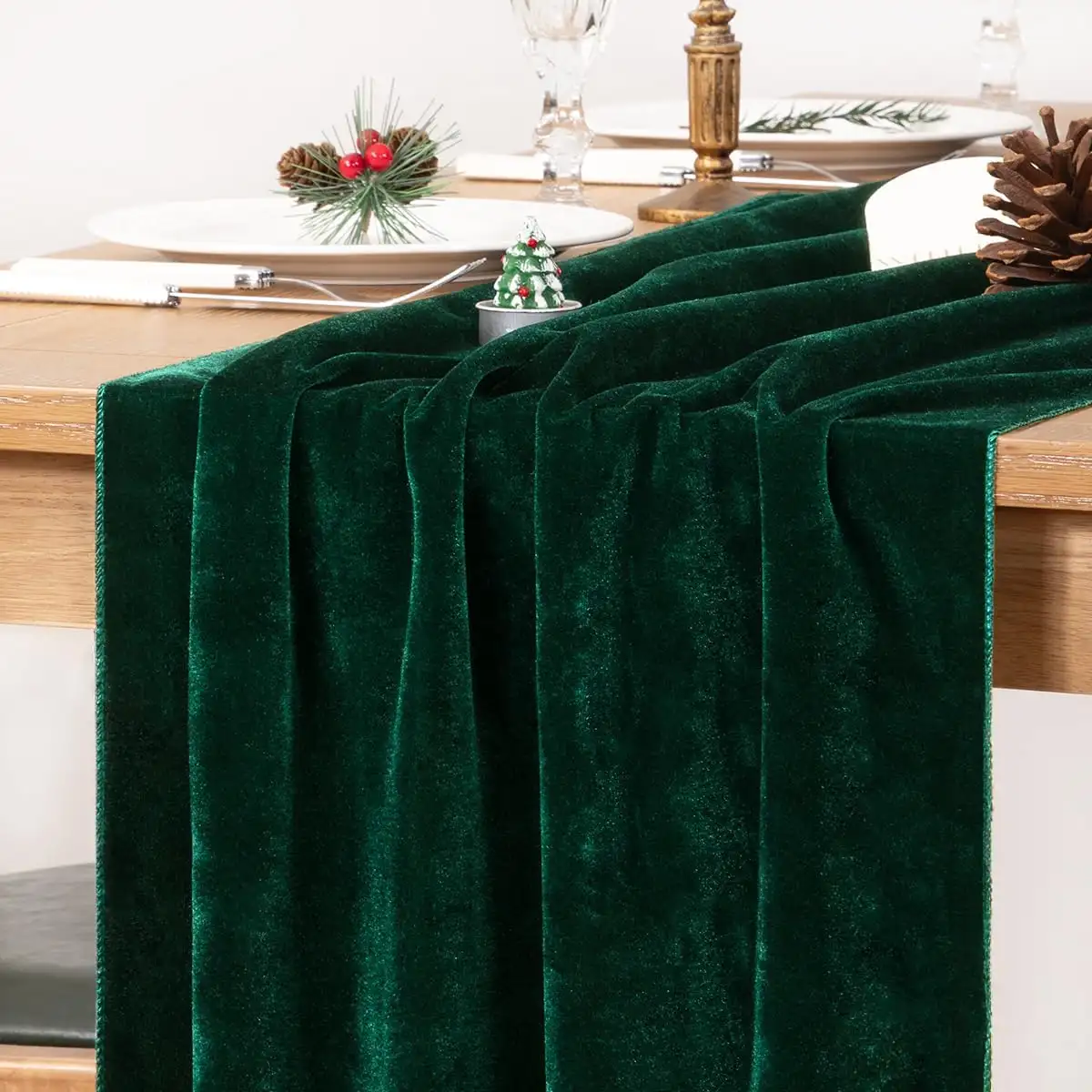 Emerald Green Velvet Tablescape